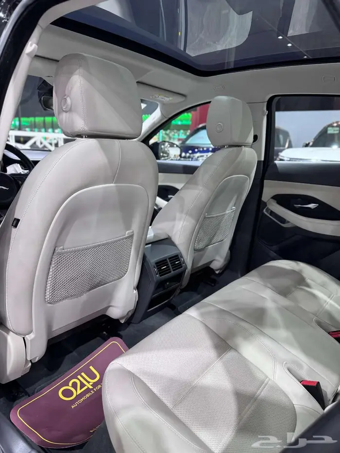 جاكوار E- pace موديل 2020 7