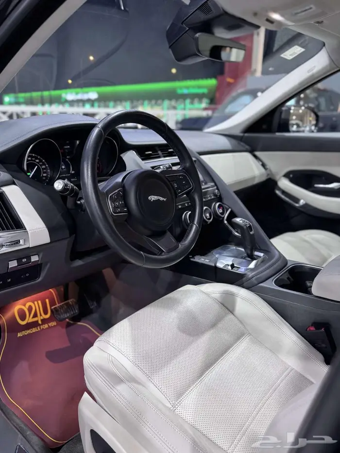 جاكوار E- pace موديل 2020 4