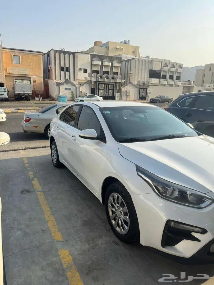 كيا سيراتو للبيع او البدل 1