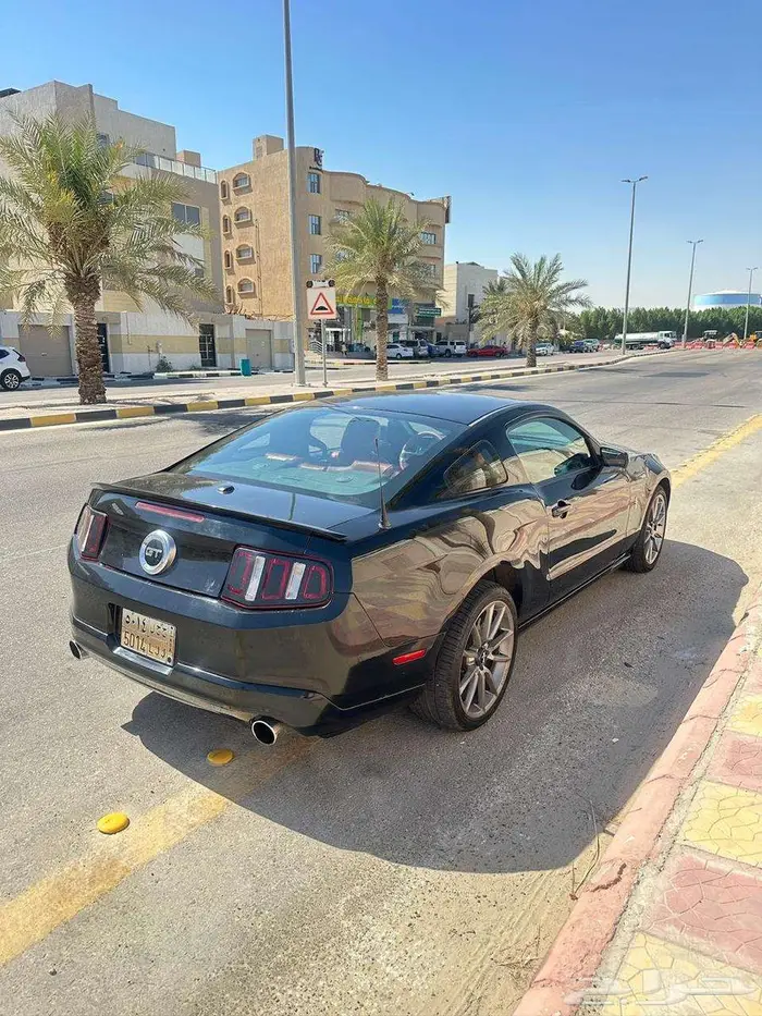 فورد موستق 8 سنلدر 5