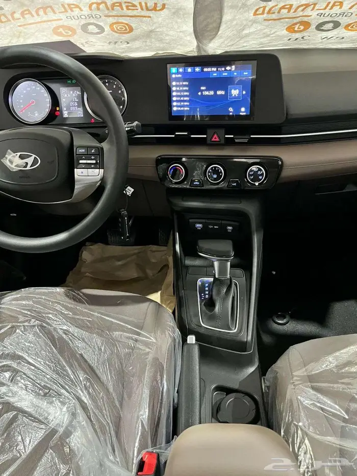 هيونداي اكسنت فليت ابيض سقف اسود موديل 2026 ( لوحات ) 9