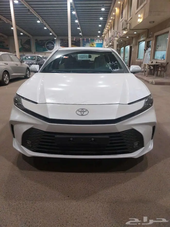 تويوتا كامري E بنزين جنوط 2025- سعودي 0