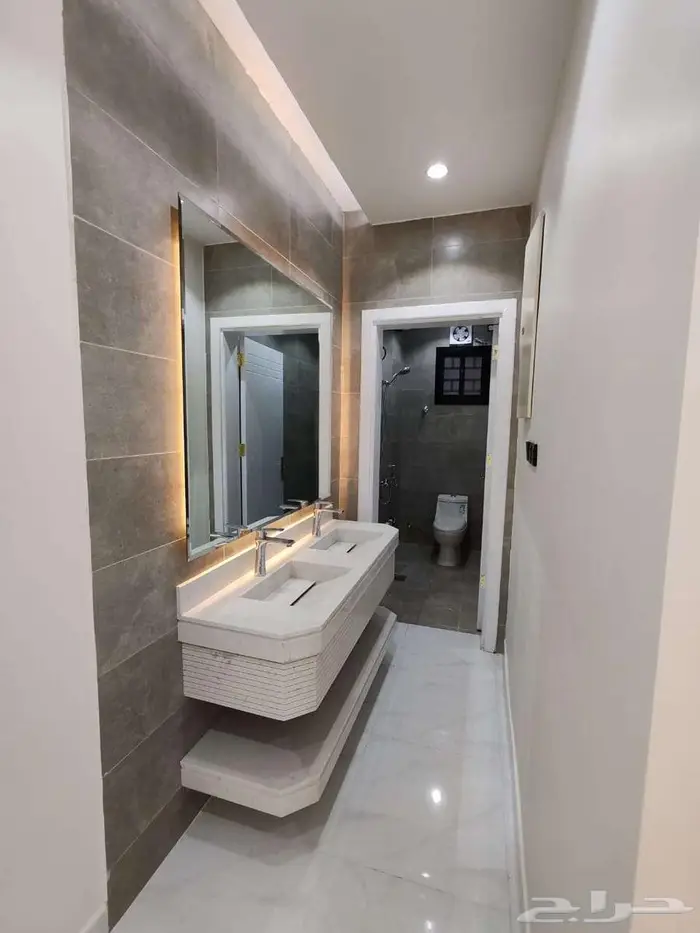 متوفر أدوار نص ارض منفصله 11