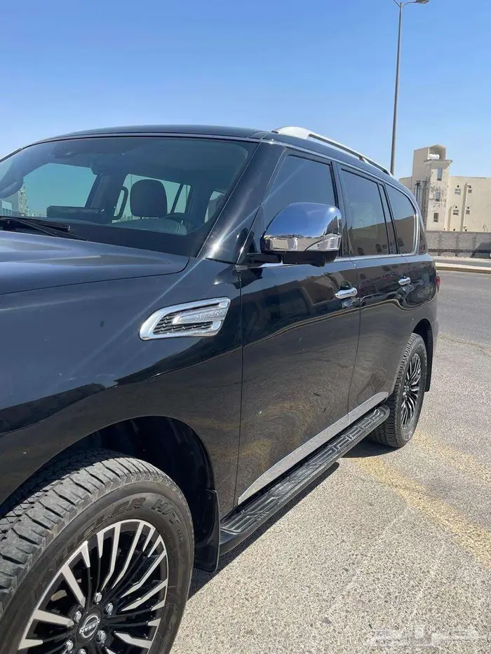 نيسان باترول بلاتينويوم 2023 ماشي 60 الف 4