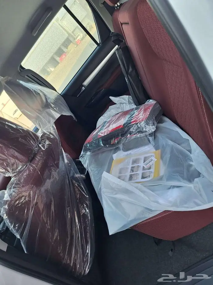 هايلوكس غمارتين دبل بنزين قير عادي 2025 سعودي 5