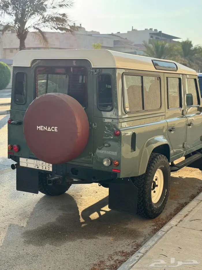 لاندروفر ديفيندر 110 كلاسيك .. لون نادر 2