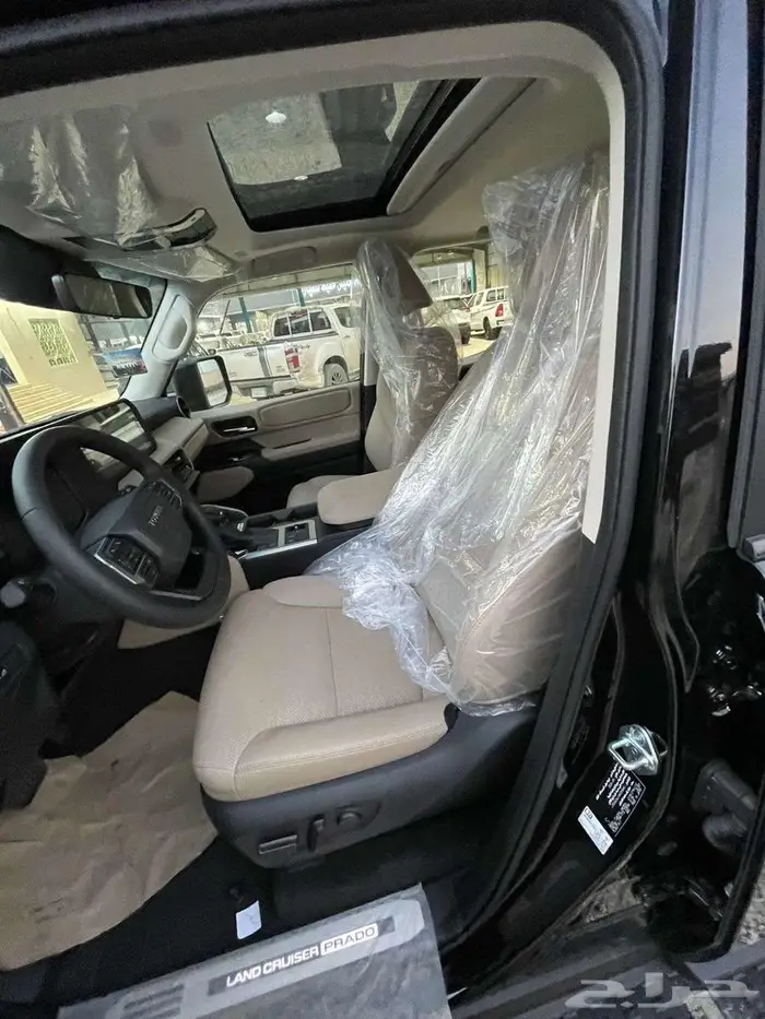 تويوتا برادو TXL3 بنزين 2025 - اسود 14