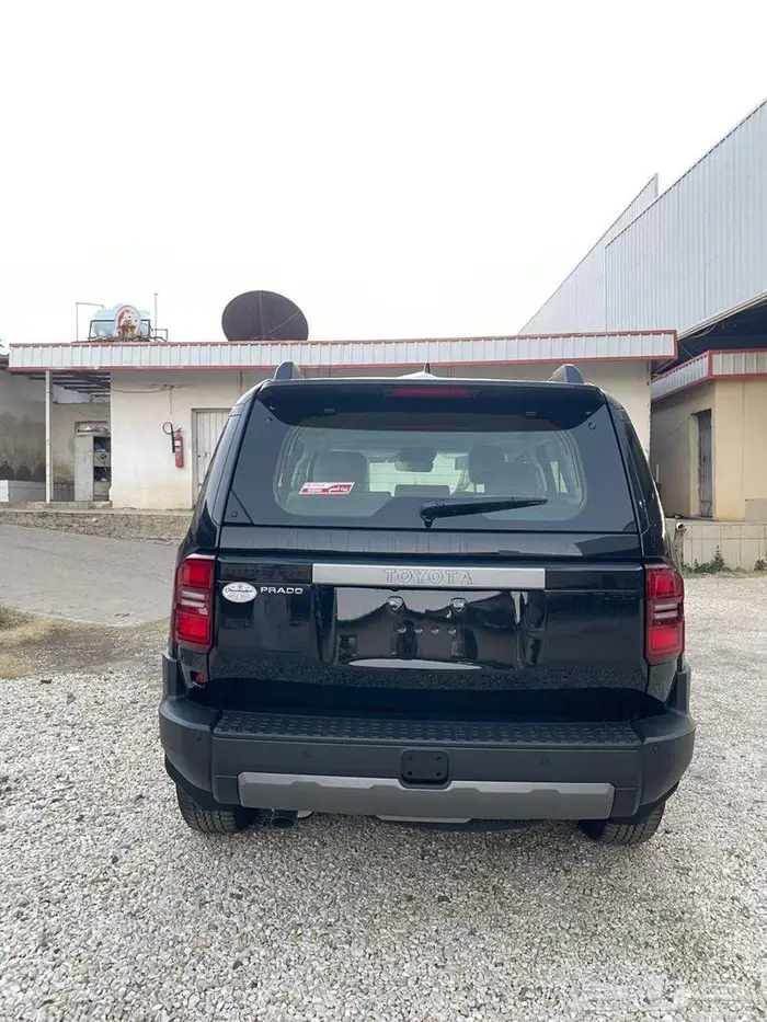 تويوتا برادو TXL3 بنزين 2025 - اسود 4