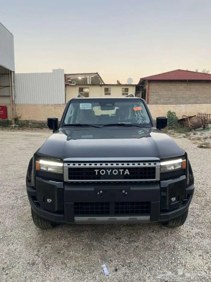 تويوتا برادو TXL3 بنزين 2025 - اسود 1