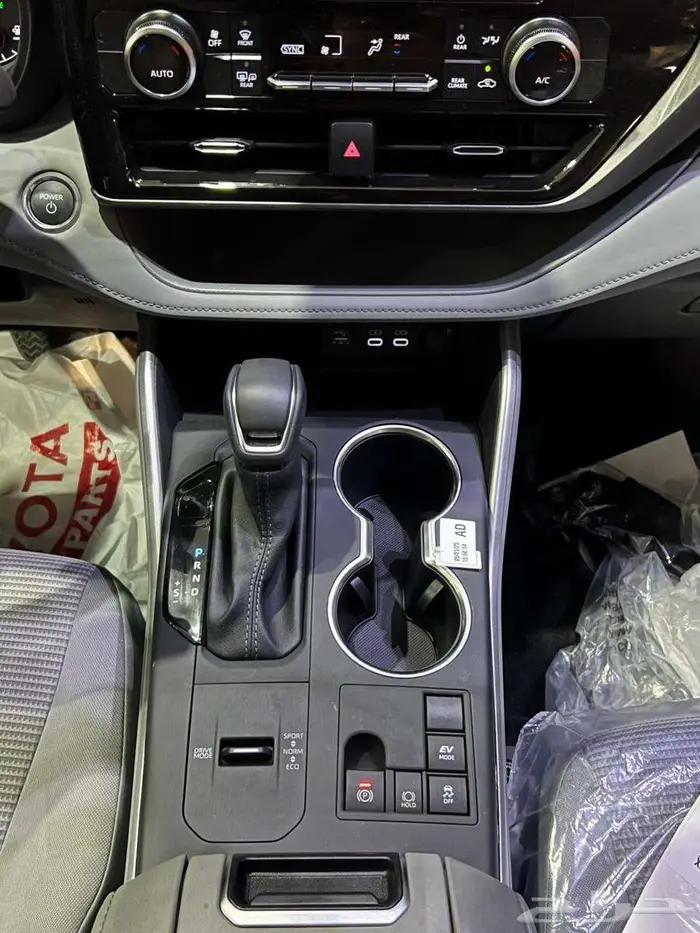 تويوتا هايلاندر LE ستاندر بدون دبل 2025 13