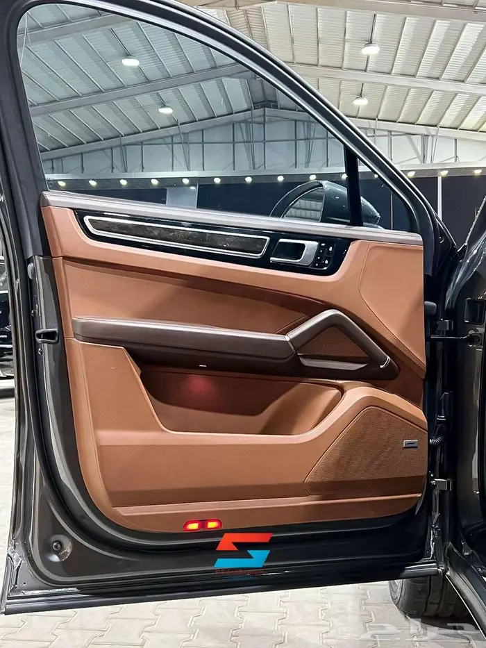 بورش كايين 18