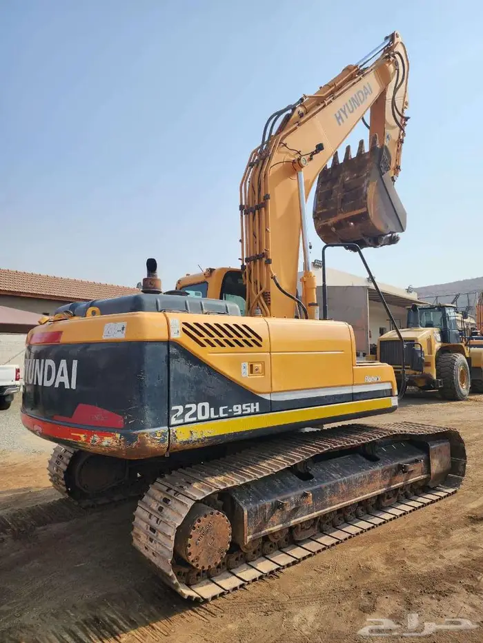 بوكلين هونداى 9-220 موديل 2014 معرض رواد 2