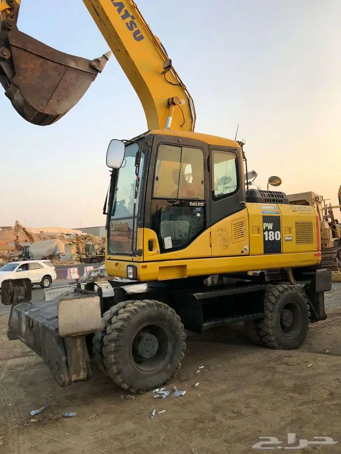 بوكلين كوماتسو180 كفرات موديل 2007 معرض رواد 2