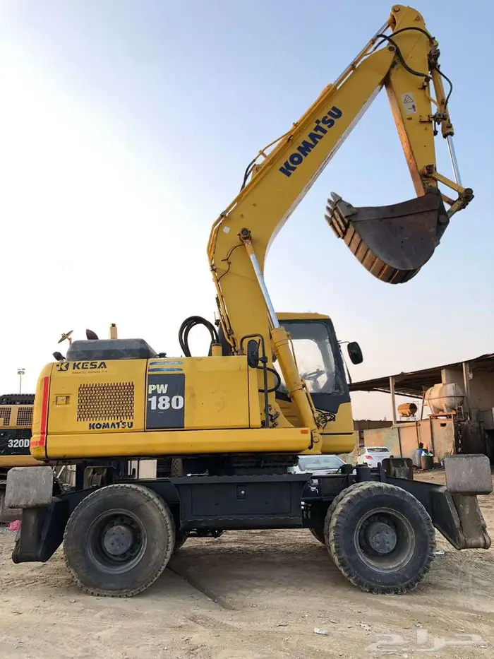 بوكلين كوماتسو180 كفرات موديل 2007 معرض رواد 0