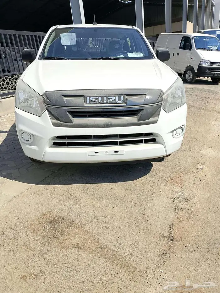 ايسوزو غمارتين ستاندر زجاج كهربائي موديل 2026 0