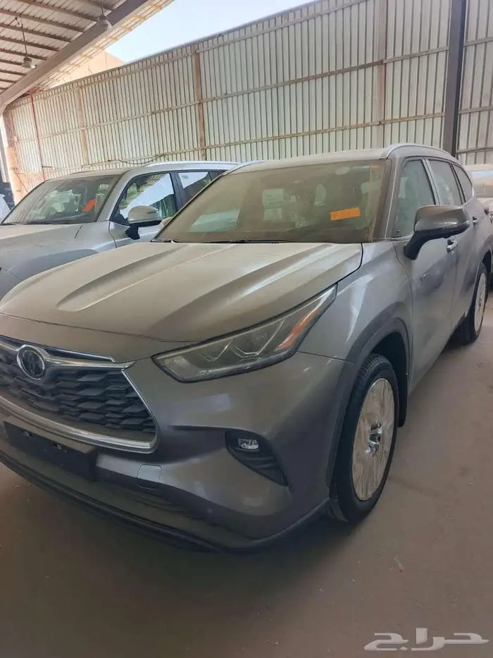 متوفر هايلندر 2.5 ال تي دي هايبرد 4 4 اتوماتيك 3