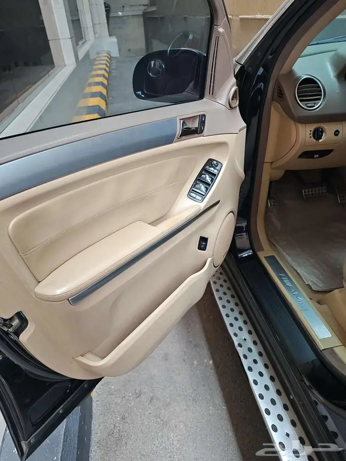 مرسيدس جيب رياضي جفالي ML63 AMG 2006 17