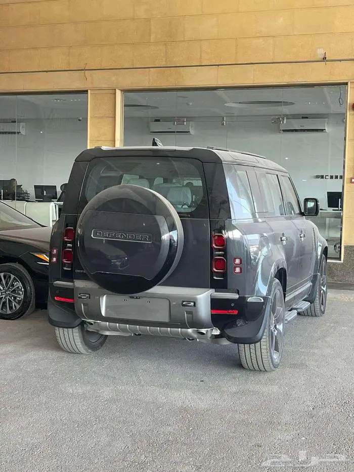 لاند روفر ديفندر HSE V6 XDynamic سعودي 2025 متوفر لدى الحسن 2
