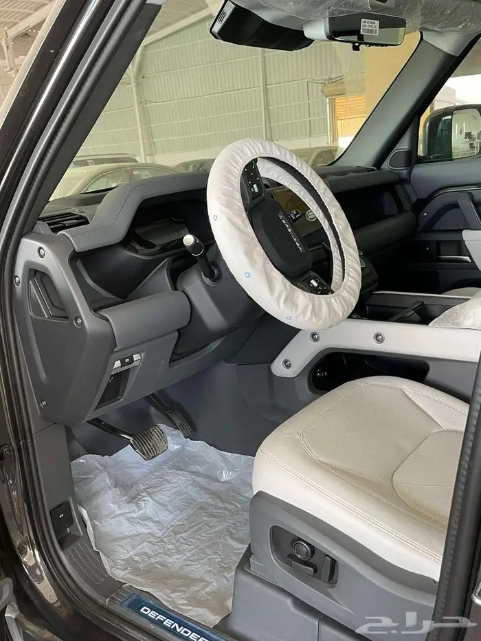 لاند روفر ديفندر HSE V6 XDynamic سعودي 2025 متوفر لدى الحسن 5