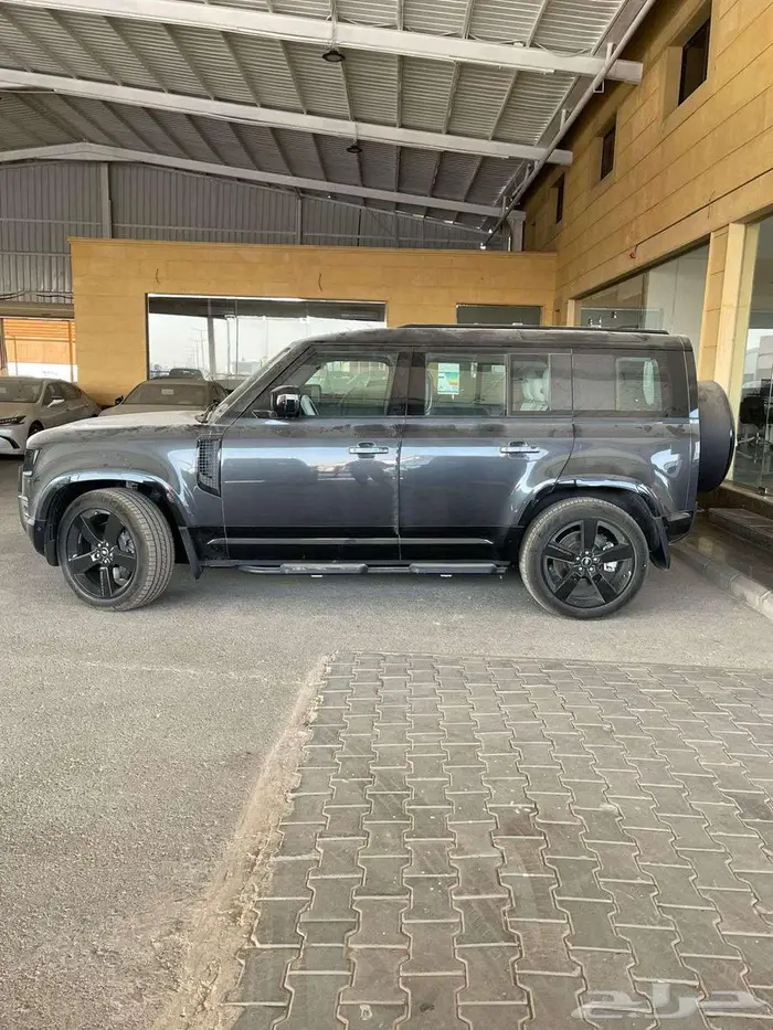 لاند روفر ديفندر HSE V6 XDynamic سعودي 2025 متوفر لدى الحسن 1
