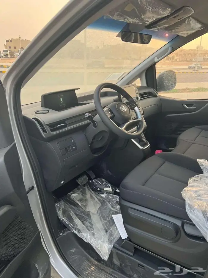 هيونداي ستاريا 11 راكب ديزل 2025 لمبيعات المعارض والجملة 4