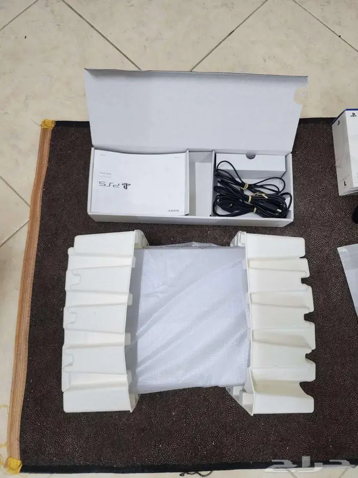 سونى 5 شبه جديد يدعم الاسطوانات 8