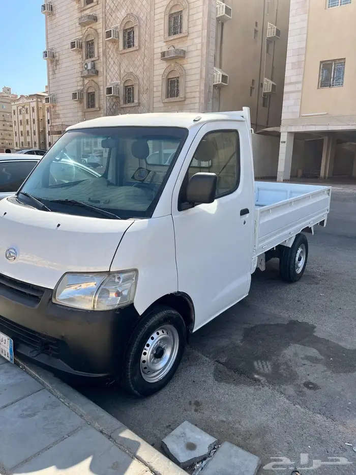 دباب ديهاتسو 2015 للايجار الشهري 4