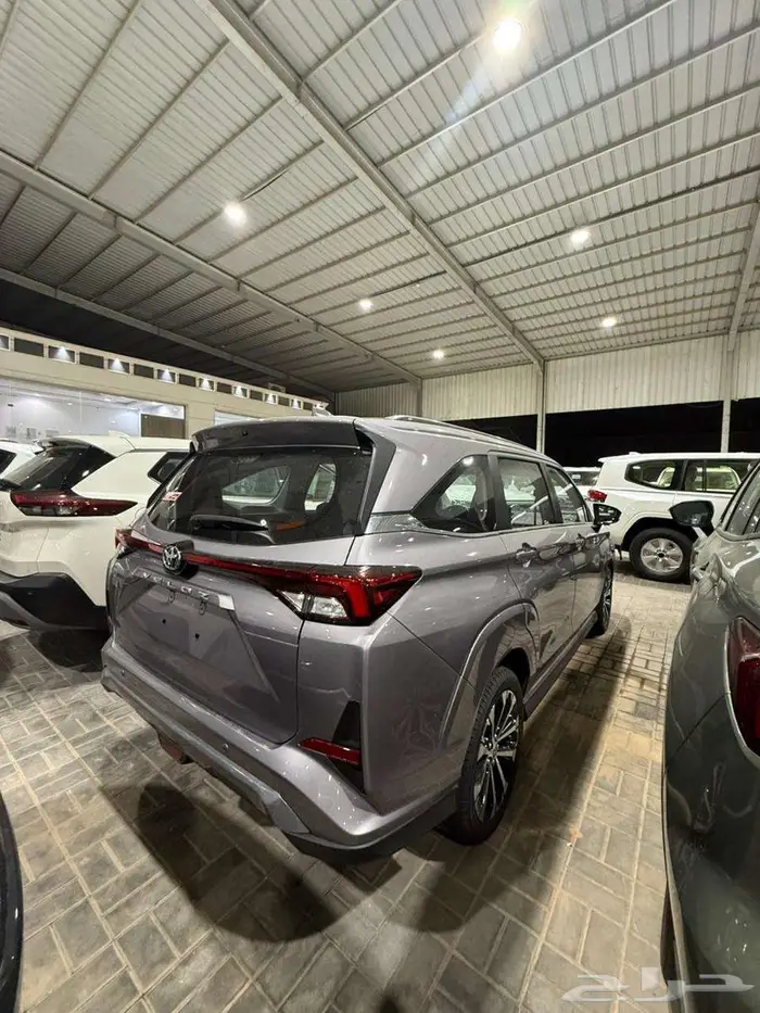 تويوتا فيلوز GLX 5