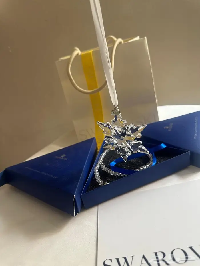 تعليقة سيارة سوارفسكي 5