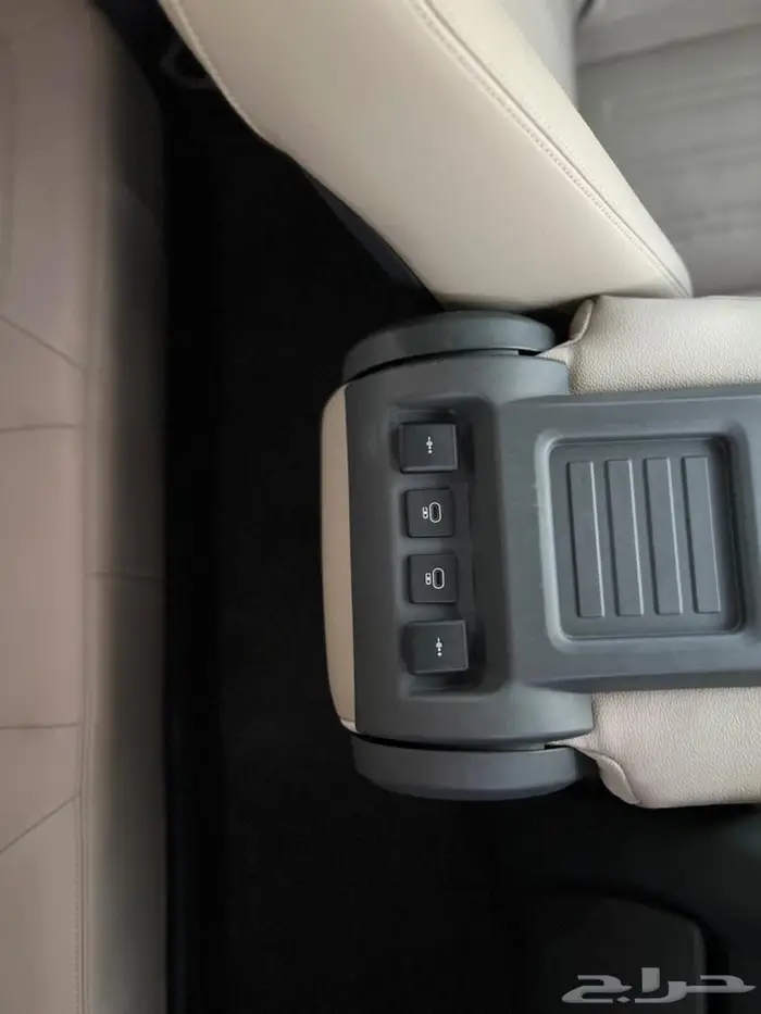 ديفندر 2021 مخزن بحالة الوكالة 90 47