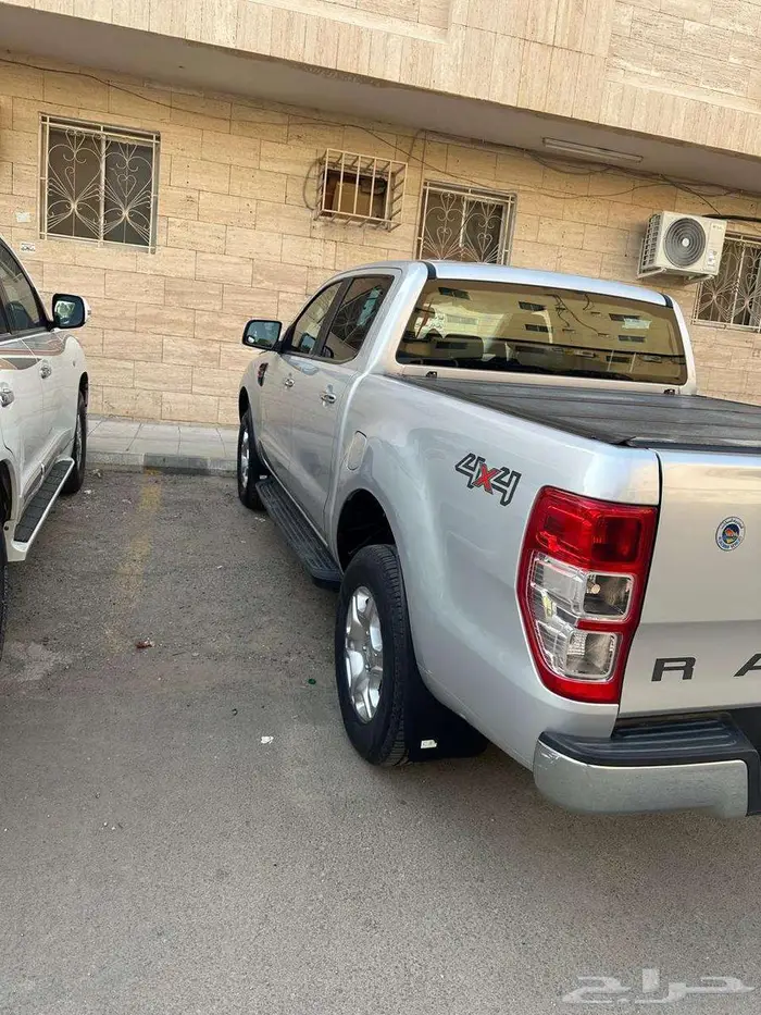 للبيع فورد رينجر دبل قير عادي مخزن ماشي 70 الف 3