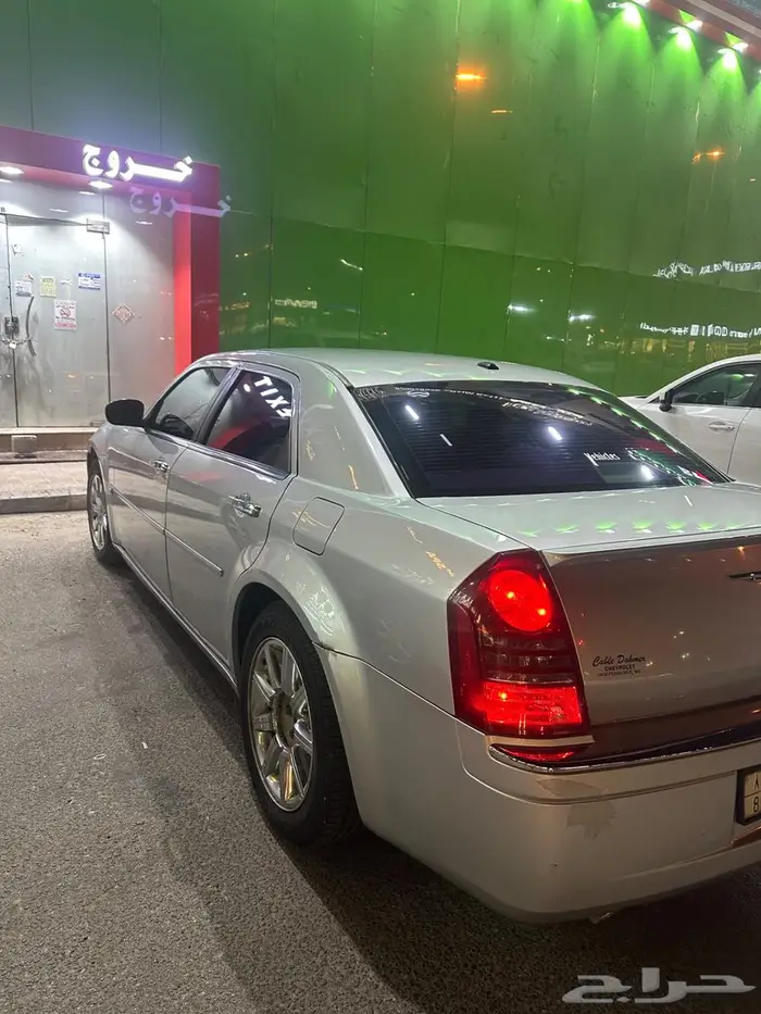 كرايسلر هيمي 300 سي 2007 7