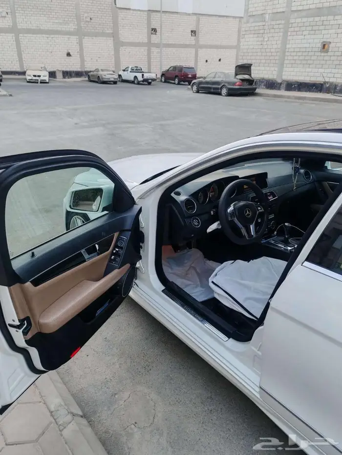 مارسيدس c200 2013 4