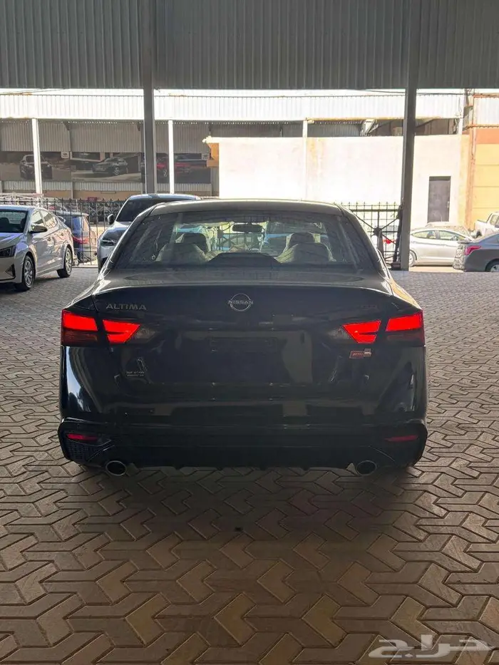 نيسان التيما SR موديل 2023 3