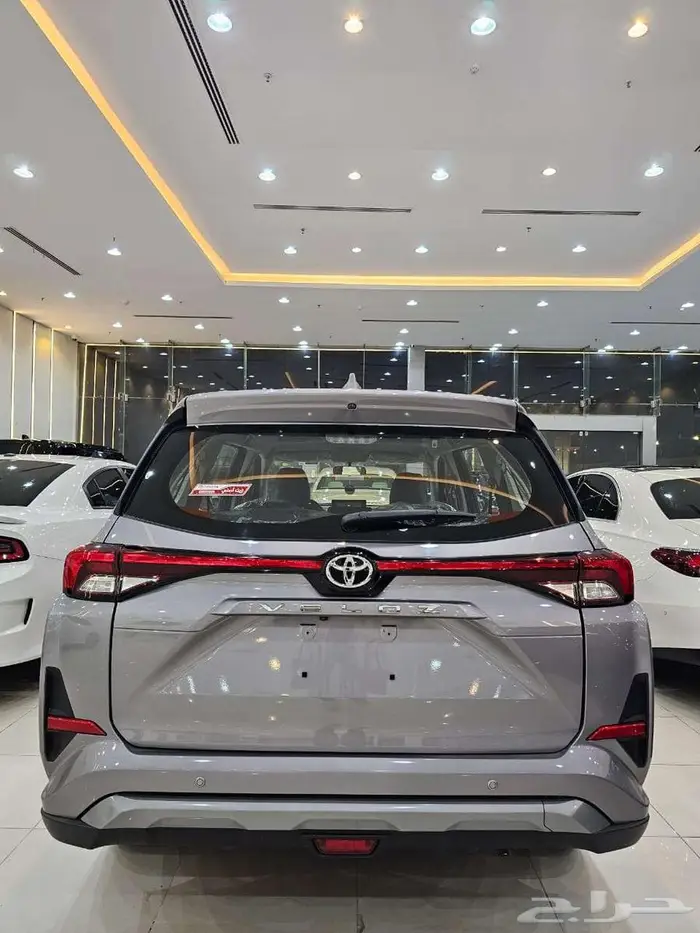 تويوتا فيلوز 2024 رصاصى جديد 13