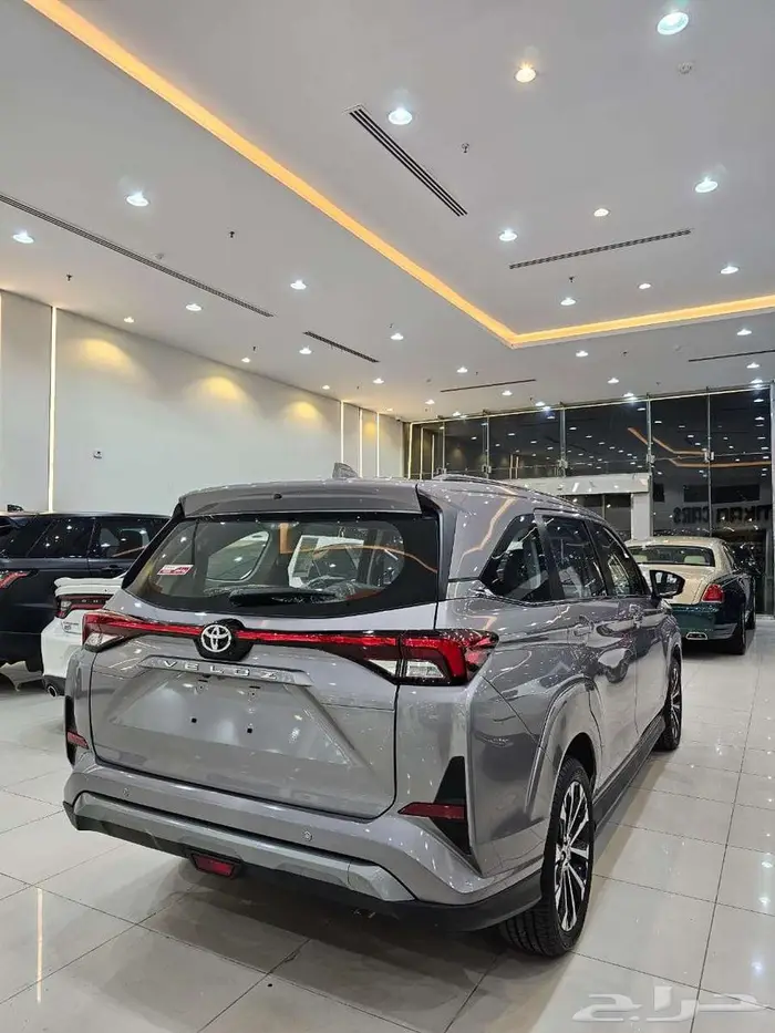 تويوتا فيلوز 2024 رصاصى جديد 16