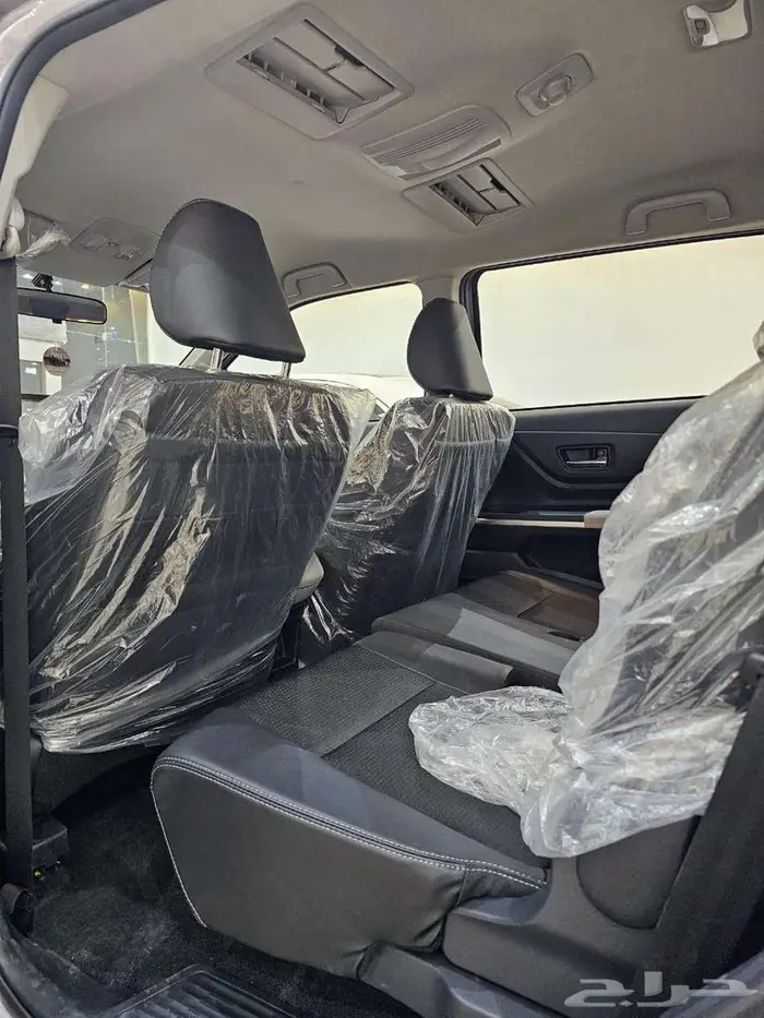 تويوتا فيلوز 2024 رصاصى جديد 6