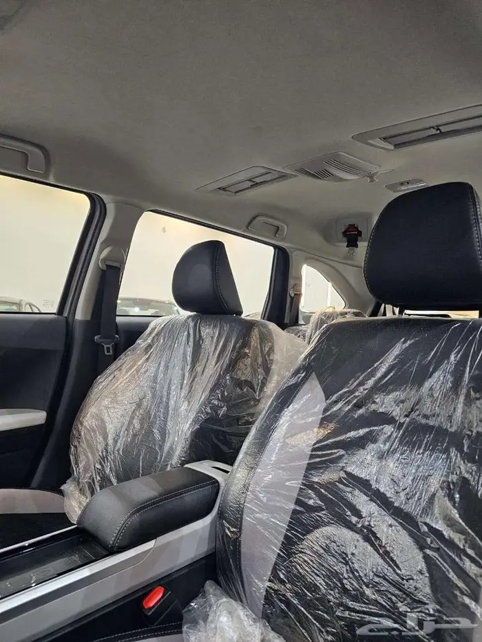 تويوتا فيلوز 2024 رصاصى جديد 10