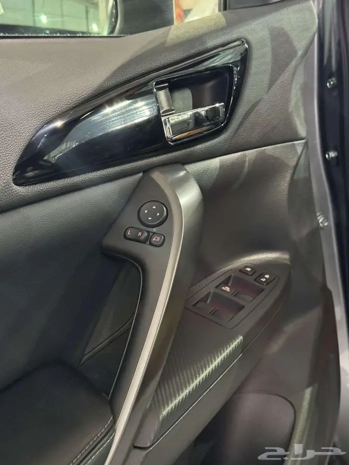 ميتسوبيشي اكليبس كروس نص فل وفل كامل 2025 بسعر مميز 6