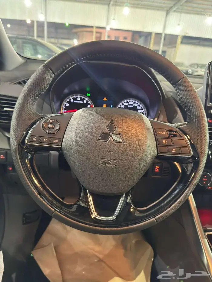 ميتسوبيشي اكليبس كروس نص فل وفل كامل 2025 بسعر مميز 8