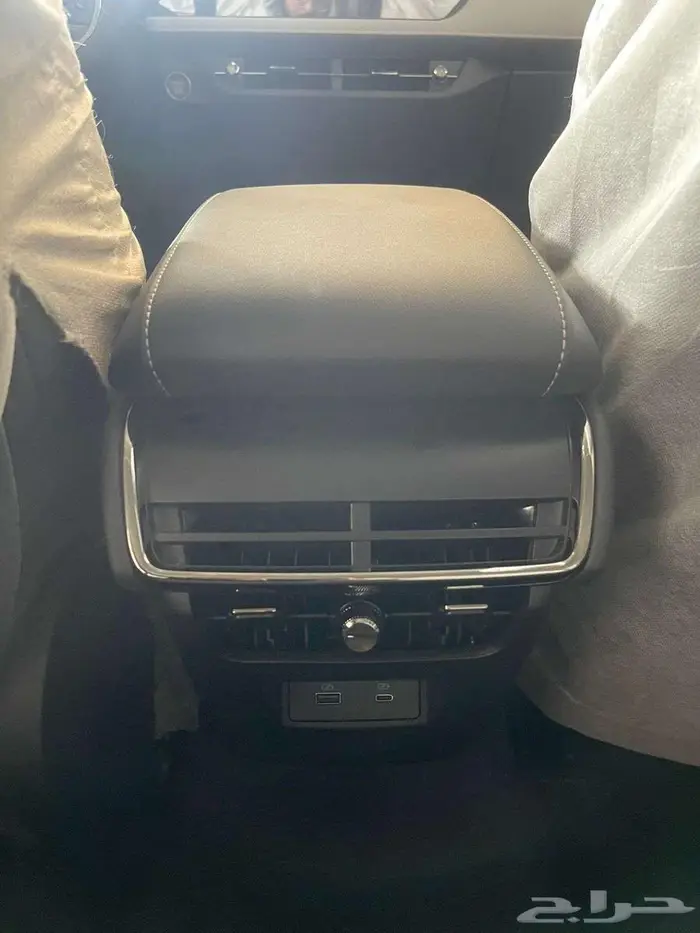 فورد تورس امبينتي 2025 مع صيانة مجاني 12