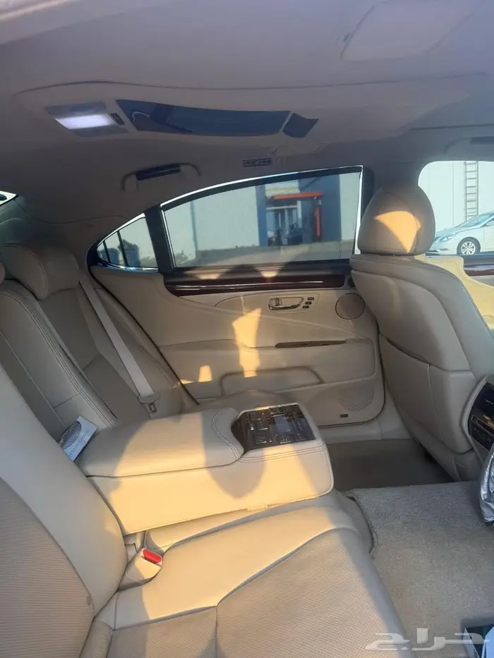 للبيع لكزس LS 600 HL 2015 10