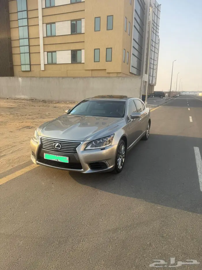 للبيع لكزس LS 600 HL 2015 2