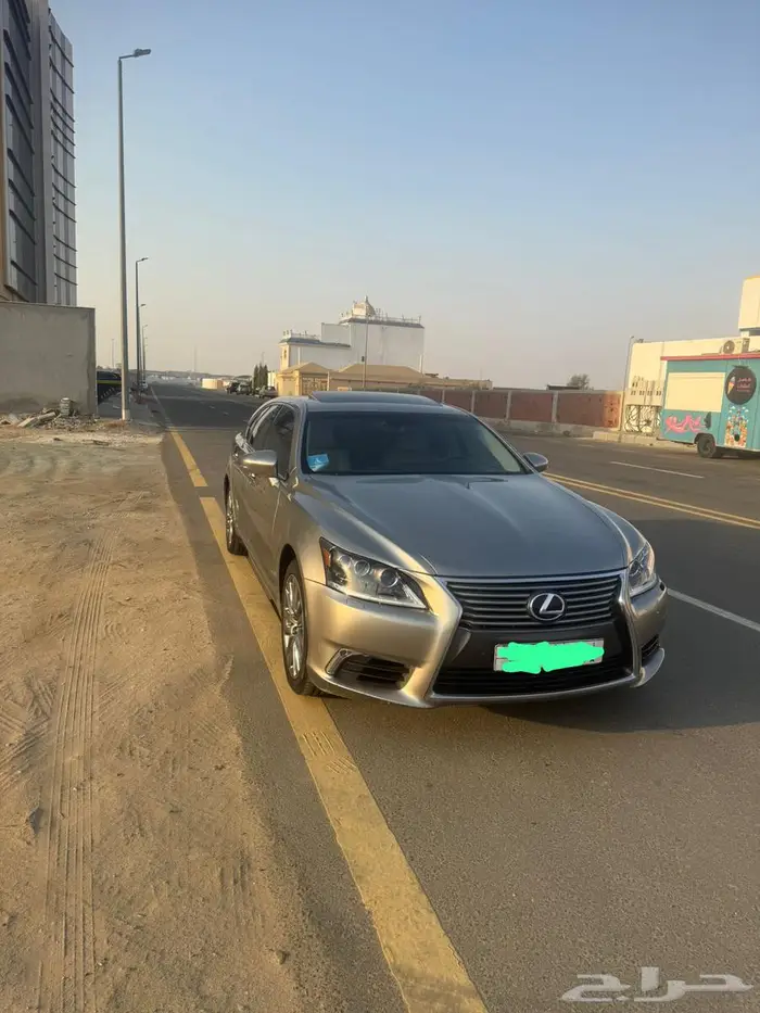 للبيع لكزس LS 600 HL 2015 6