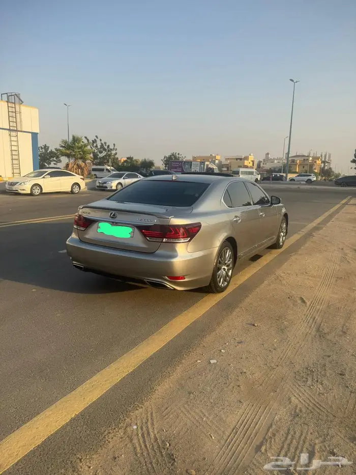 للبيع لكزس LS 600 HL 2015 7