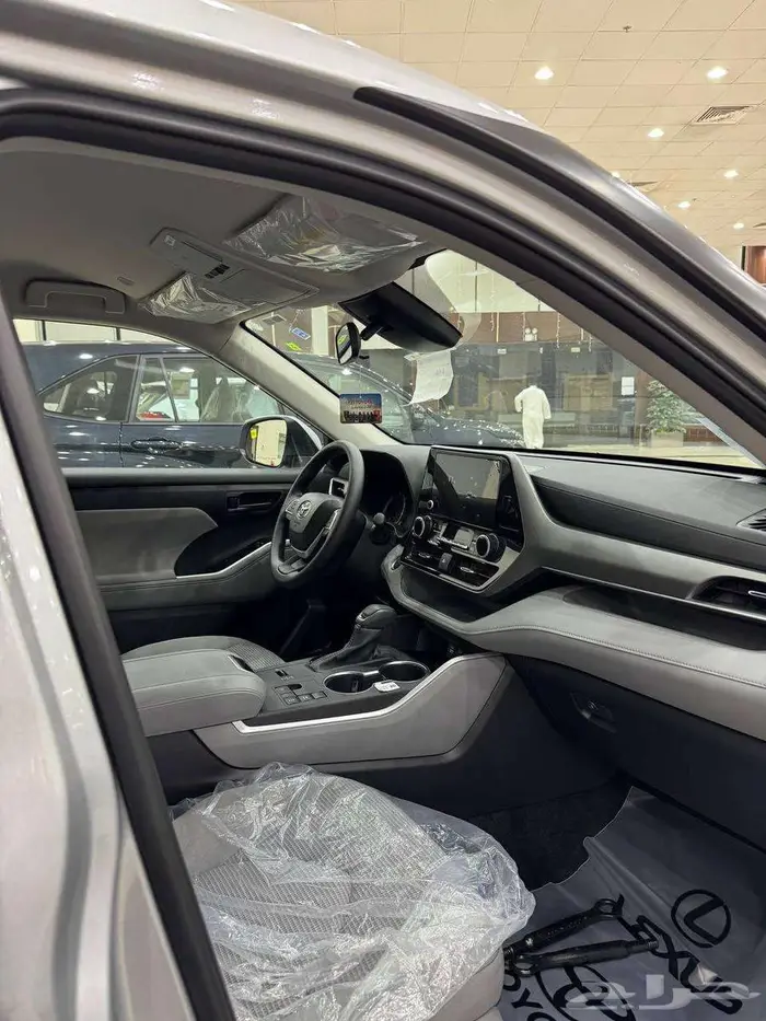 تويوتا هايلاندر هايبرد LE 11