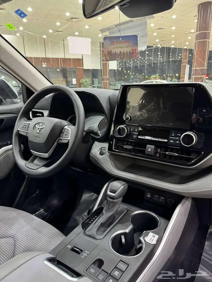 تويوتا هايلاندر هايبرد LE 6