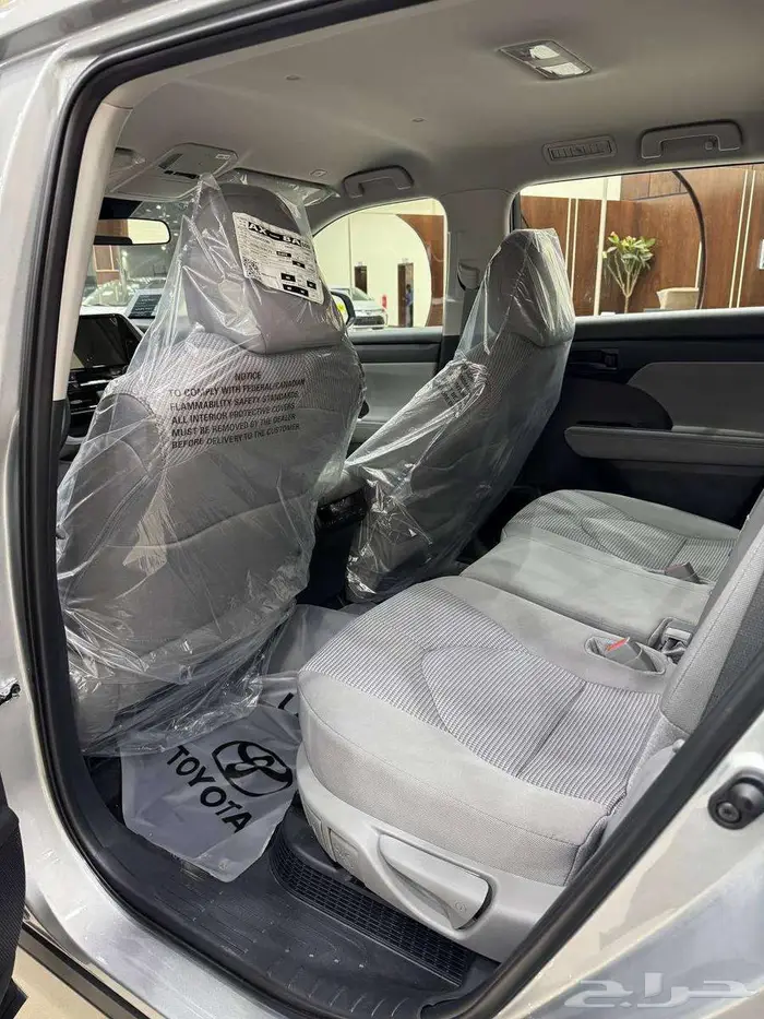 تويوتا هايلاندر هايبرد LE 17