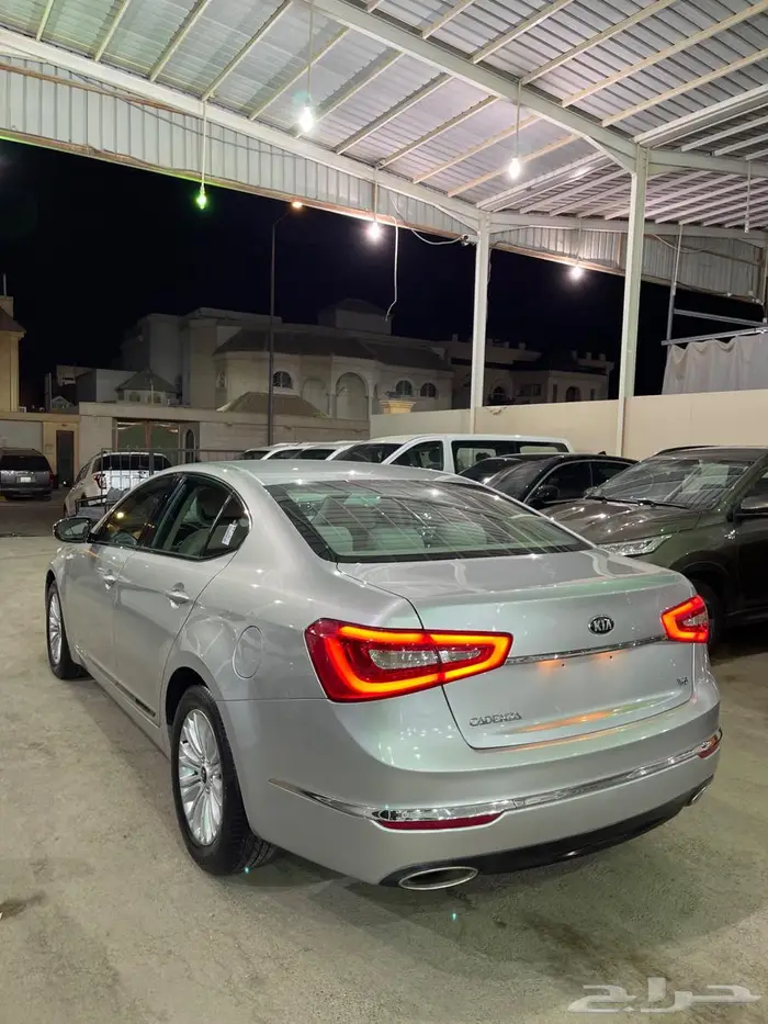 للبيع كيا كادينزا موديل 2015 3