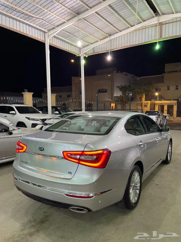 للبيع كيا كادينزا موديل 2015 4